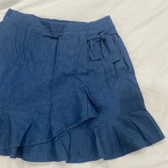 BCBGeneration Wrap Chambray Skirt - Picture 6 of 8